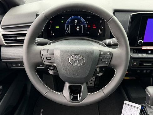 New 2026 Toyota Camry SE image 13