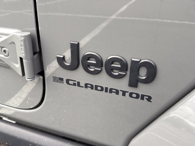 Used 2023 Jeep Gladiator Sport AWD/4WD image 14