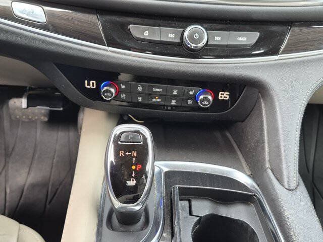 Used 2018 Buick Enclave Premium w/ Trailering Package FWD image 25