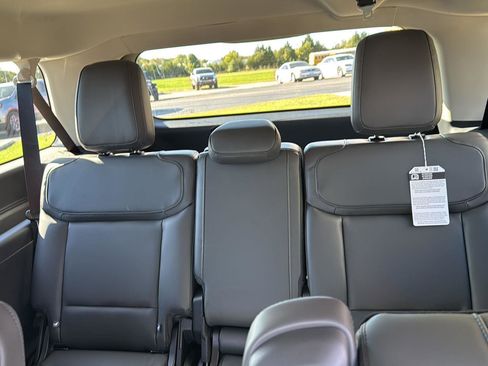 New 2025 Ford Expedition Max Active image 30