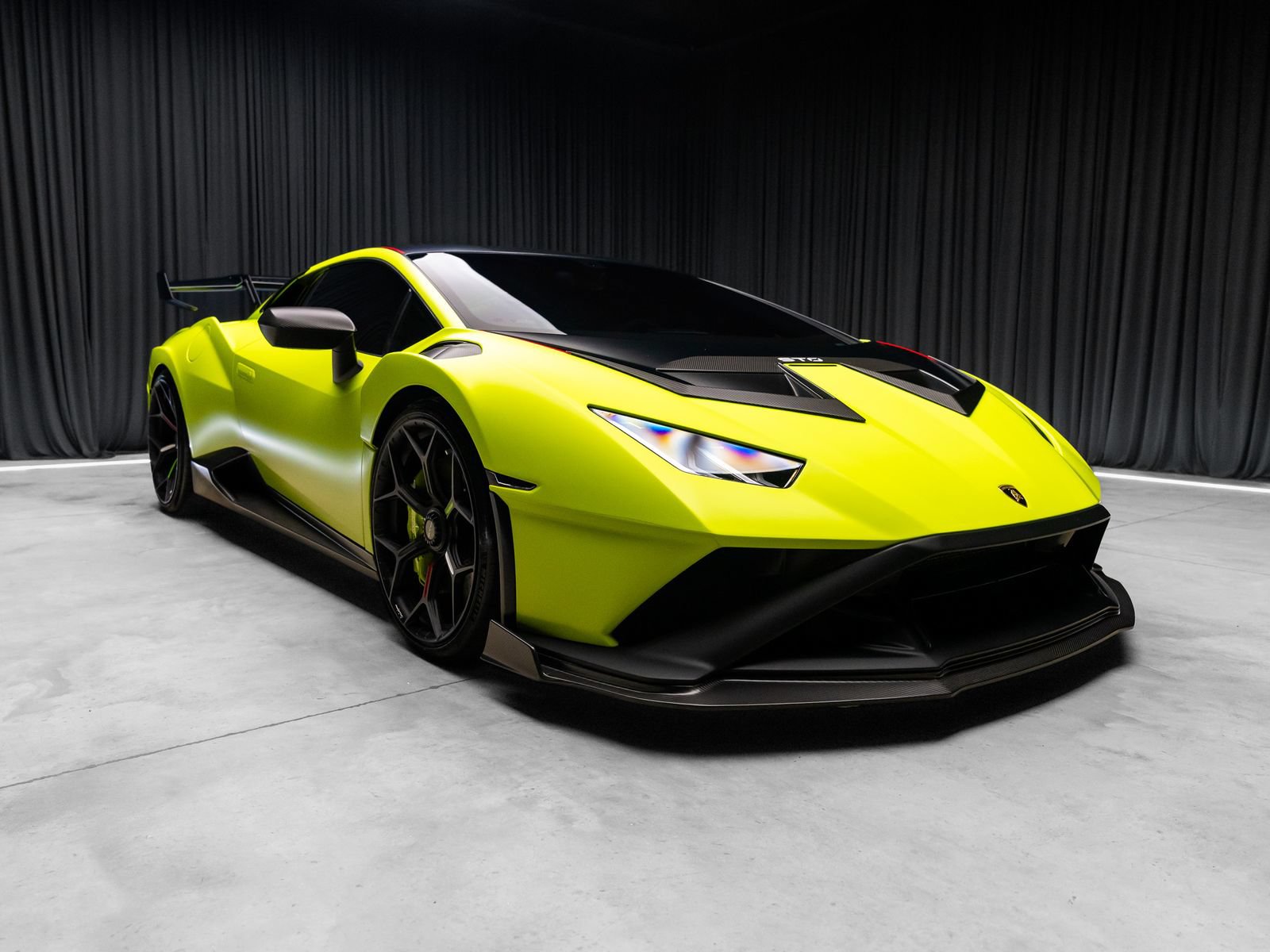Used 2022 Lamborghini Huracan STO RWD image 21