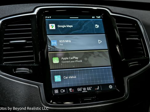 Used 2024 Volvo XC90 B6 Plus image 35