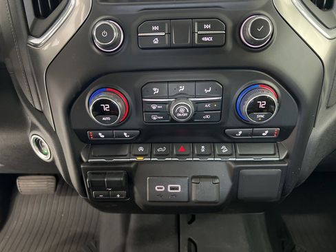 Used 2021 Chevrolet Silverado 1500 LT image 16