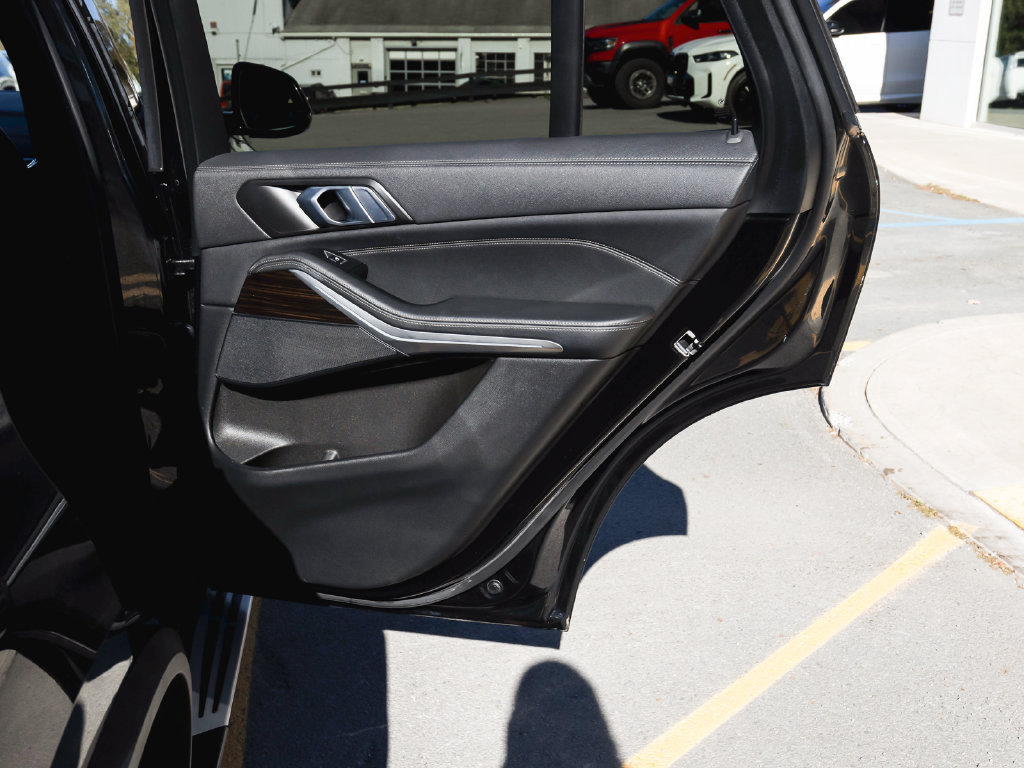 Used 2023 BMW X5 xDrive40i AWD/4WD image 15