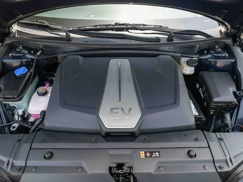 Used 2024 Kia EV6 Wind RWD image 29