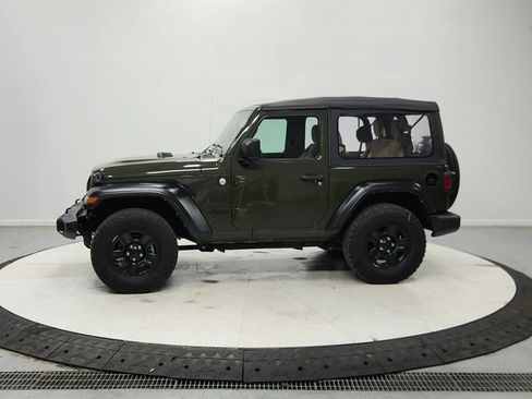 Used 2021 Jeep Wrangler Sport AWD/4WD image 5