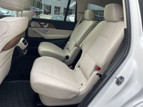 Certified 2024 Mercedes-Benz GLS 580 4MATIC image 41