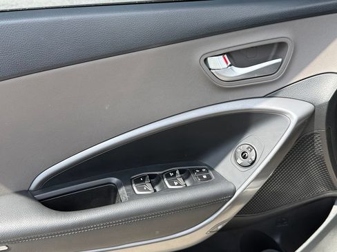 Used 2018 Hyundai Santa Fe Sport w/ 2.4L Value Package 02 FWD image 25