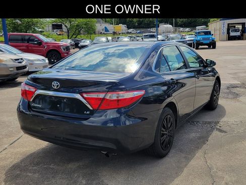 Used 2017 Toyota Camry LE FWD image 4