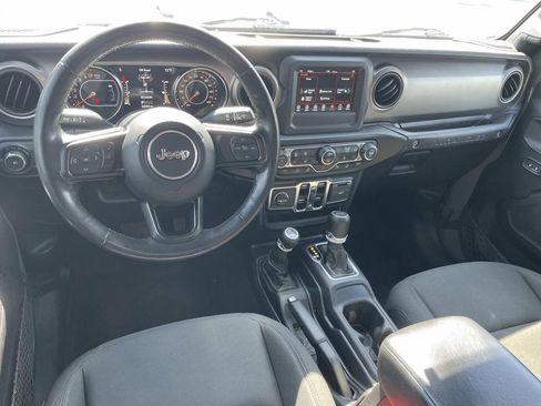 Used 2020 Jeep Wrangler Unlimited Sport image 12