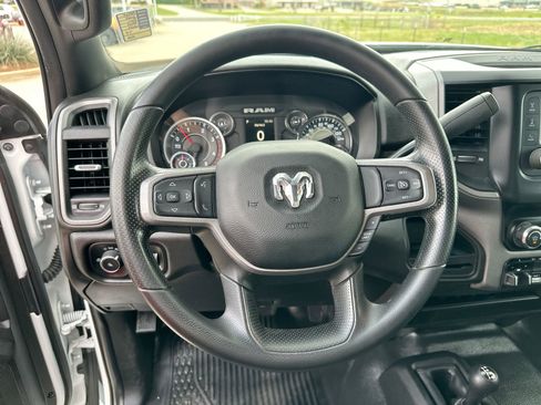 Used 2024 RAM 3500 Tradesman w/ Chrome Appearance Group AWD/4WD image 14