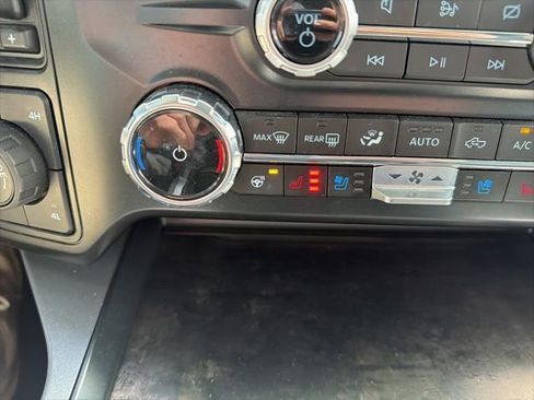 Used 2024 Ford F350 Lariat w/ Lariat Ultimate Package AWD/4WD image 49