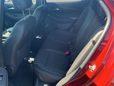 Used 2022 Buick Encore GX Preferred w/ Cold Weather Comfort Package AWD/4WD image 19