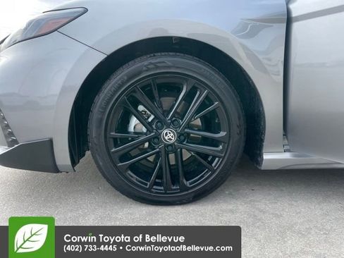 Used 2025 Toyota Camry SE image 29