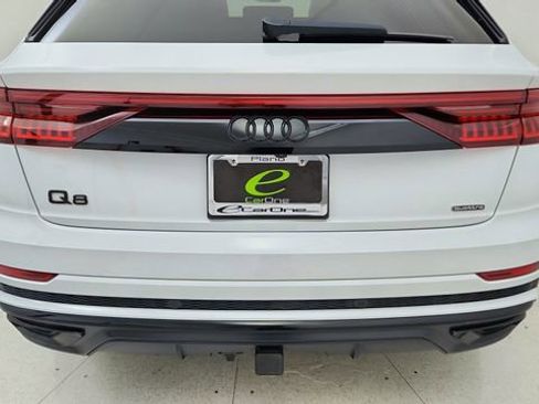 Used 2021 Audi Q8 Prestige w/ Prestige Package AWD/4WD image 11