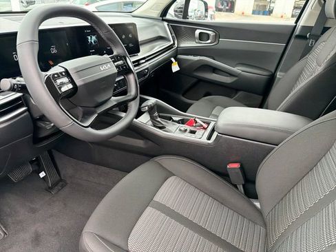 New 2026 Kia Sorento LX FWD image 16