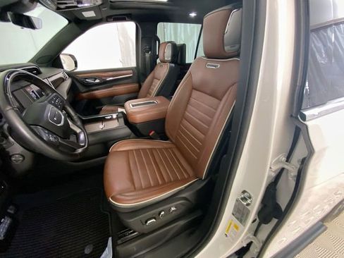 Used 2023 GMC Yukon Denali Ultimate AWD/4WD image 15