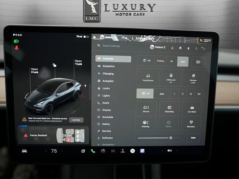 Used 2024 Tesla Model Y 2WD image 46