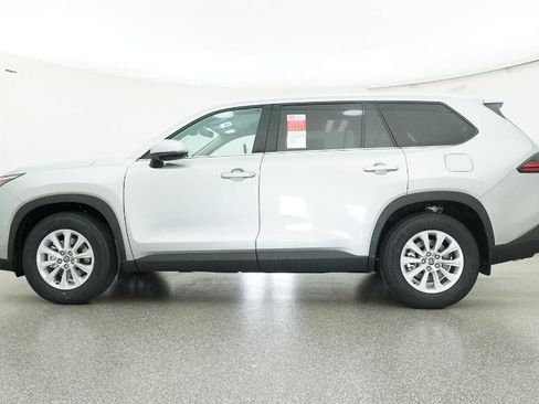 New 2026 Toyota Grand Highlander XLE image 19