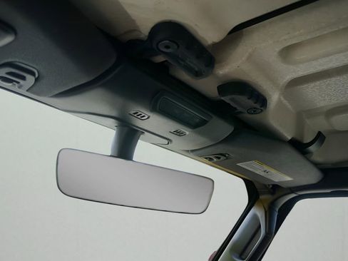 Used 2023 Jeep Wrangler Sahara image 27