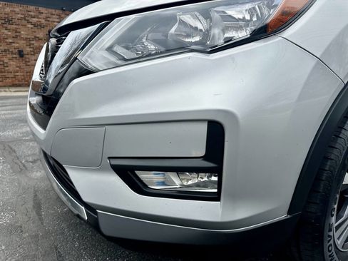 Used 2018 Nissan Rogue SL image 40
