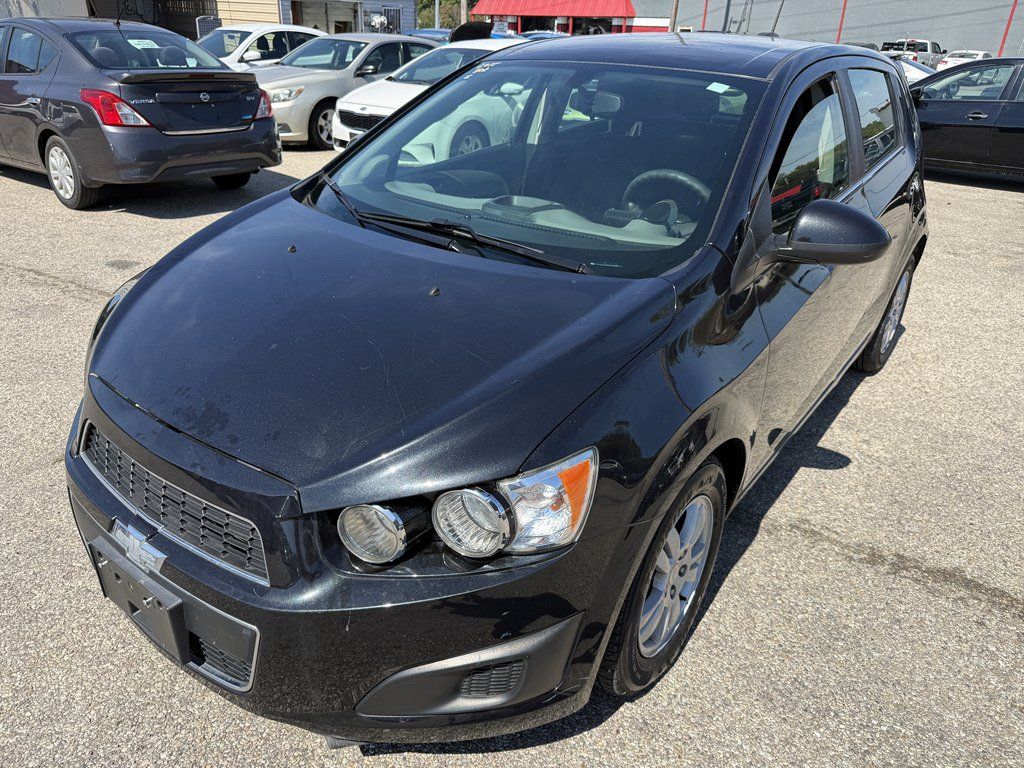 Used 2015 Chevrolet Sonic LT FWD image 2