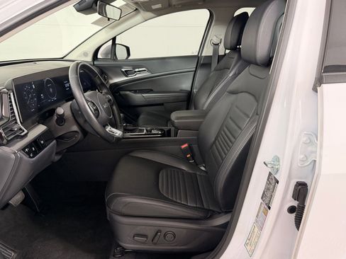 Used 2024 Kia Sportage SX image 5