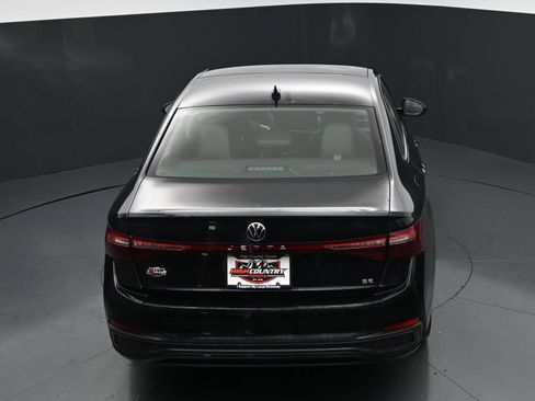 Used 2026 Volkswagen Jetta SE FWD image 30