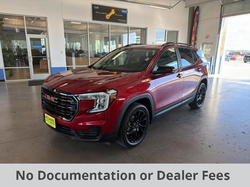 Used 2024 GMC Terrain SLE w/ Driver Convenience Package AWD/4WD image 1