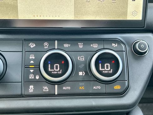Used 2026 Land Rover Defender 130 S AWD/4WD image 28