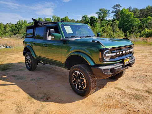 Used 2022 Ford Bronco Outer Banks image 17