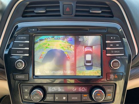 Used 2018 Nissan Maxima Platinum FWD image 31