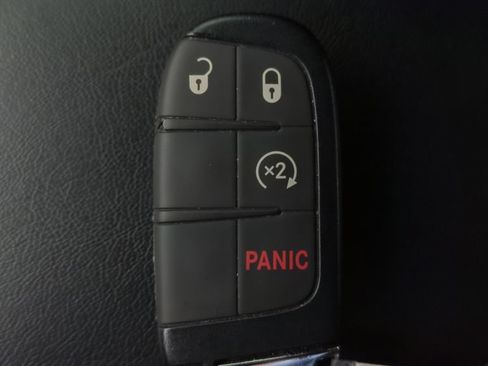 Used 2025 Jeep Compass Latitude AWD/4WD image 22
