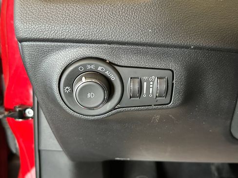 Used 2019 Jeep Compass Limited AWD/4WD image 18