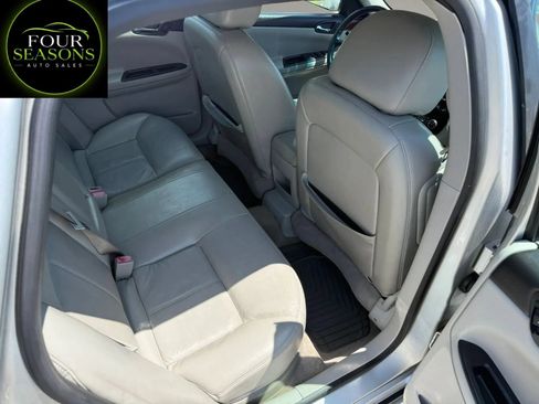 Used 2010 Chevrolet Impala LT FWD image 6