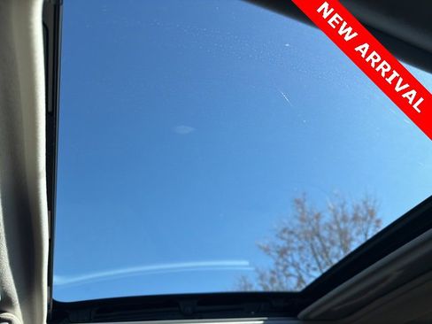 Used 2017 Subaru Forester 2.5i Limited image 16