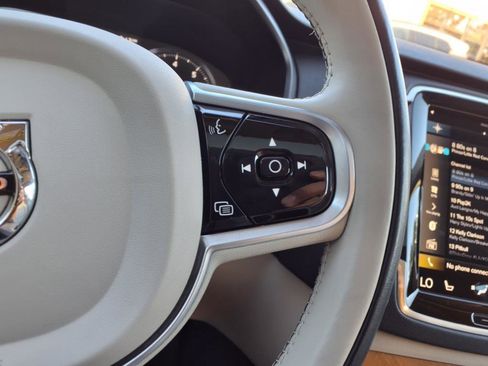 Used 2022 Volvo XC90 T6 Momentum w/ Advanced Package image 25