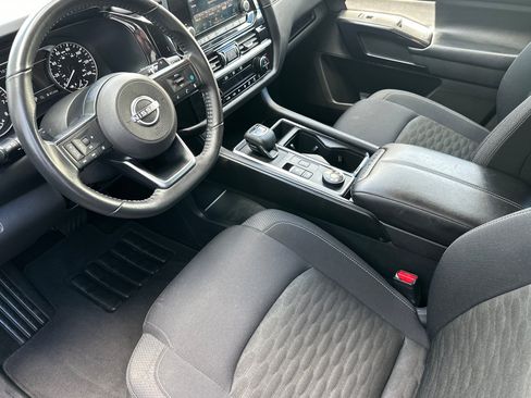 Used 2025 Nissan Pathfinder SV AWD/4WD image 11