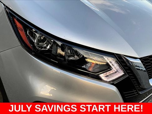 Used 2022 Nissan Rogue Sport SL AWD/4WD image 41