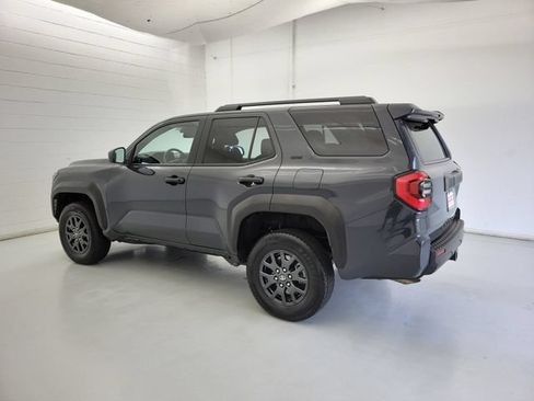 Used 2025 Toyota 4Runner SR5 AWD/4WD image 7