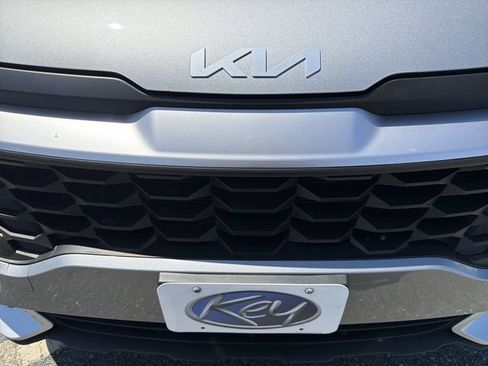 Used 2023 Kia Sportage LX AWD/4WD image 32