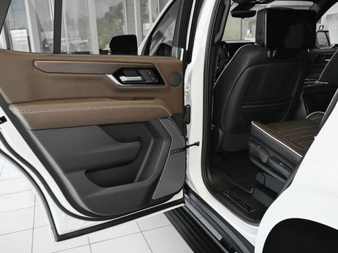 New 2026 GMC Yukon Denali Ultimate w/ LPO, Floor Liner Package image 41