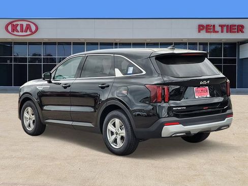 New 2026 Kia Sorento LX FWD image 3