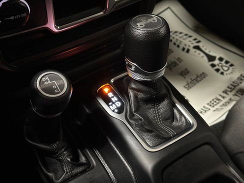 Used 2019 Jeep Wrangler Unlimited Sport image 42