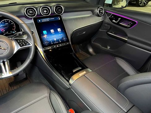 Certified 2025 Mercedes-Benz GLC 300 4MATIC image 37