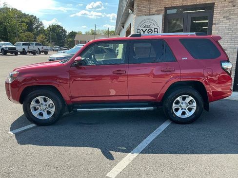 Used 2021 Toyota 4Runner SR5 RWD image 2