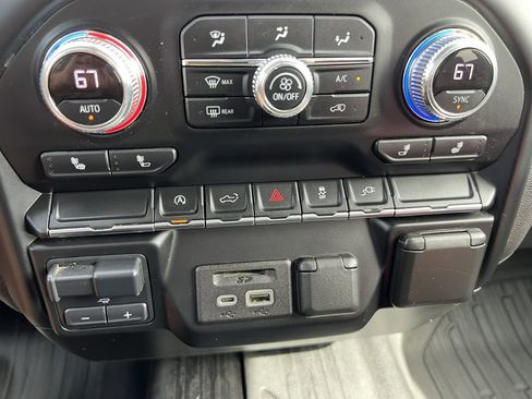 Used 2021 GMC Sierra 1500 SLT image 5