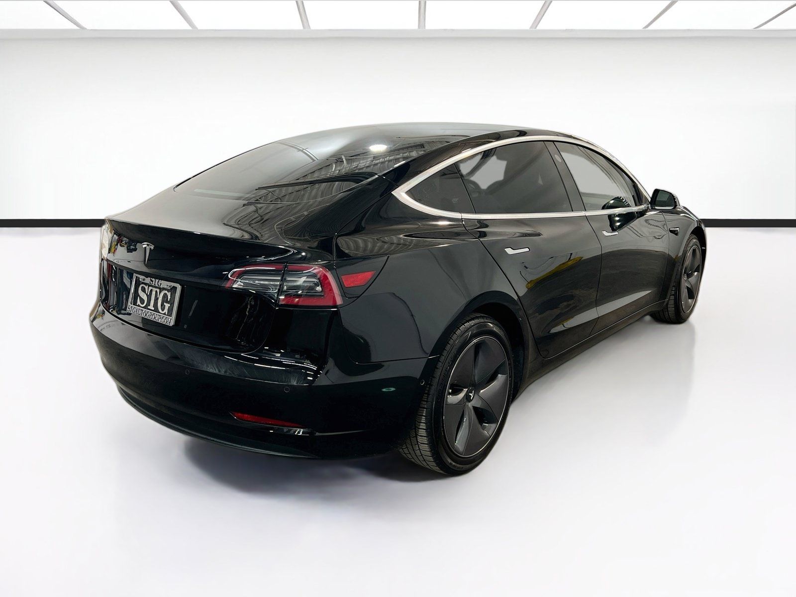 Used 2018 Tesla Model 3 RWD image 4