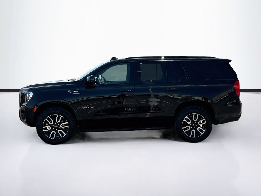 Used 2024 GMC Yukon AT4 w/ Technology Package AWD/4WD image 8