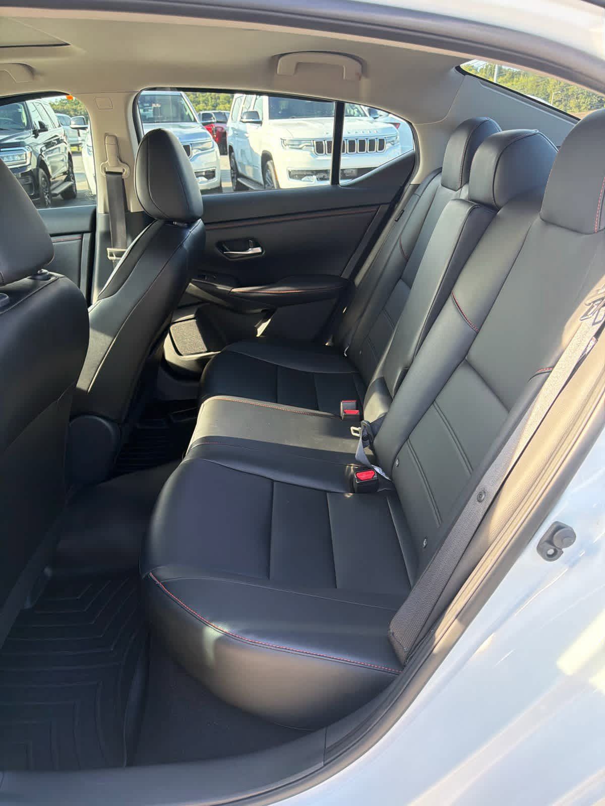 Used 2024 Nissan Sentra SR w/ SR Premium Package FWD image 11